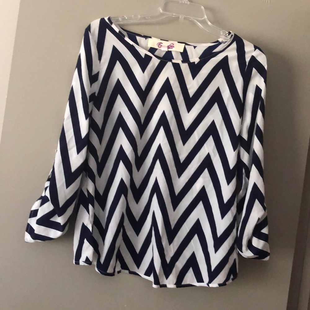 Long sleeve chevron blouse